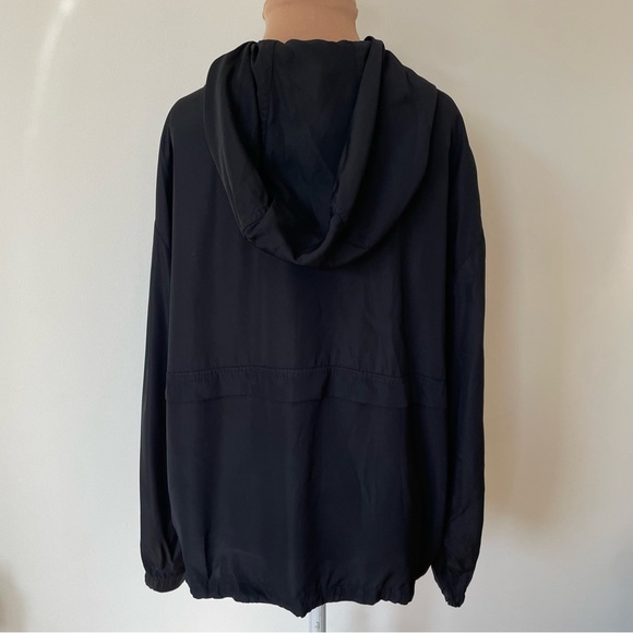 St. John Sport Marie Gray Vintage Black Half Zipper Windbreaker Jacket Size L - Picture 3 of 11